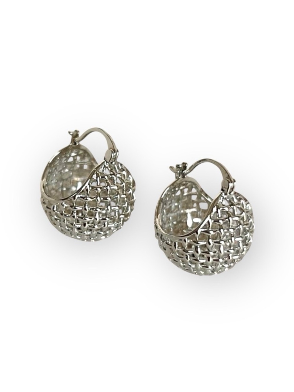 LAST 1 🔥 Basketweave Huggie Earrings Silver Tone Luxury Jewelry